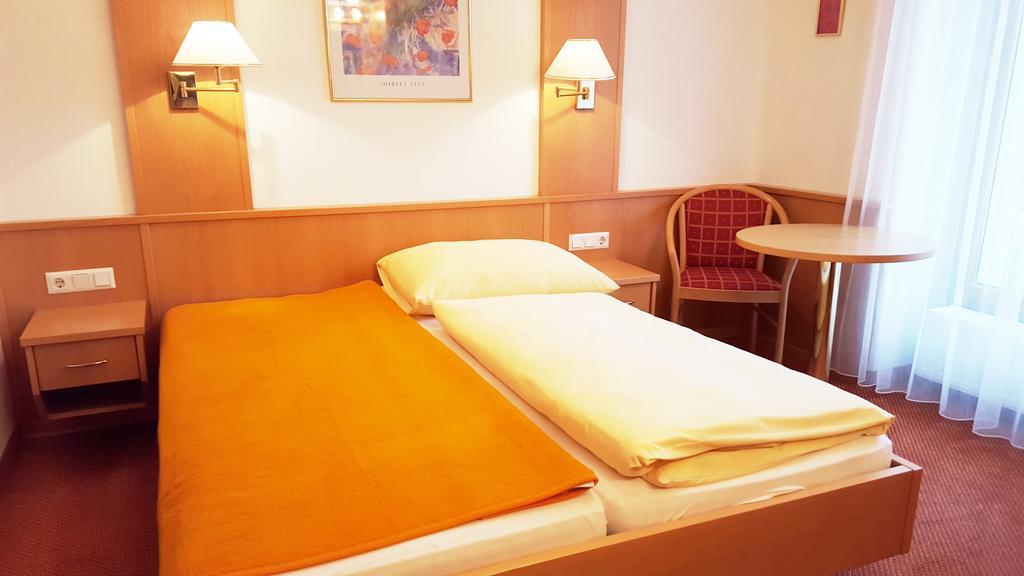 Gasthof Hotel Zur Goldenen Krone Furth bei Gottweig 외부 사진